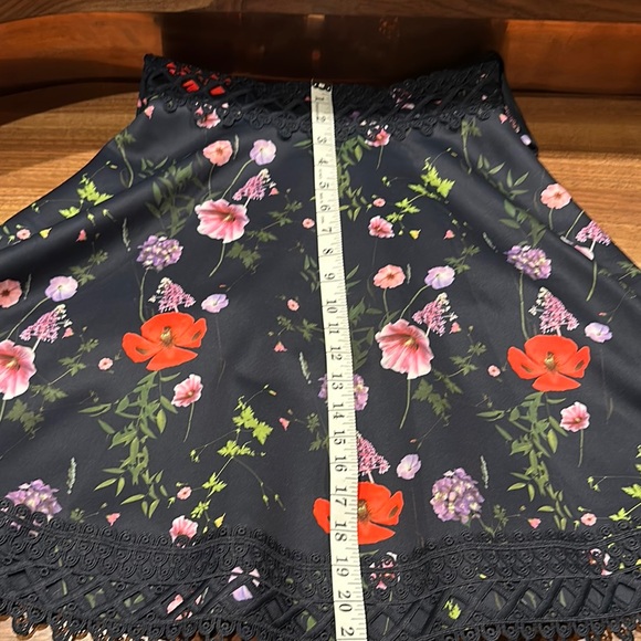 Floral Sleeveless Dress - Picture 11 of 11